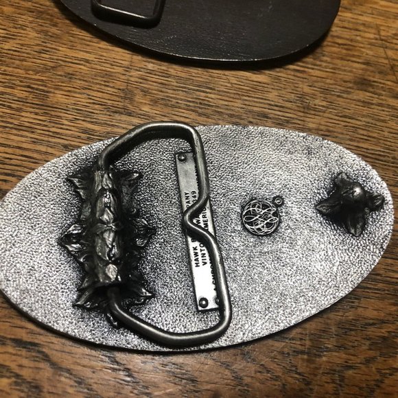 Vintage Lot of 2 Belt Buckles Quaker State and Hawk Bilt - Picture 5 of 8